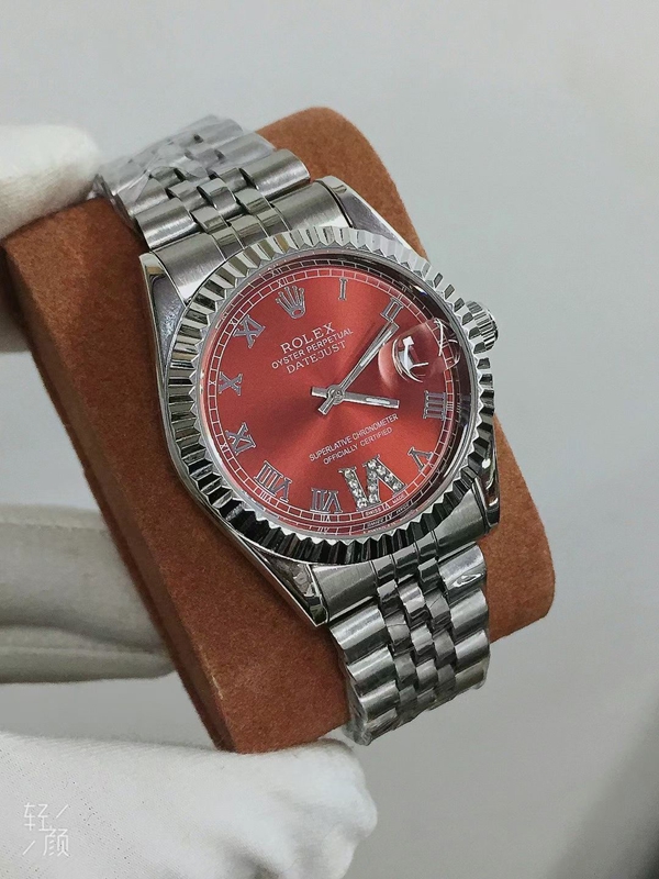 ブランド時計背面デザイン